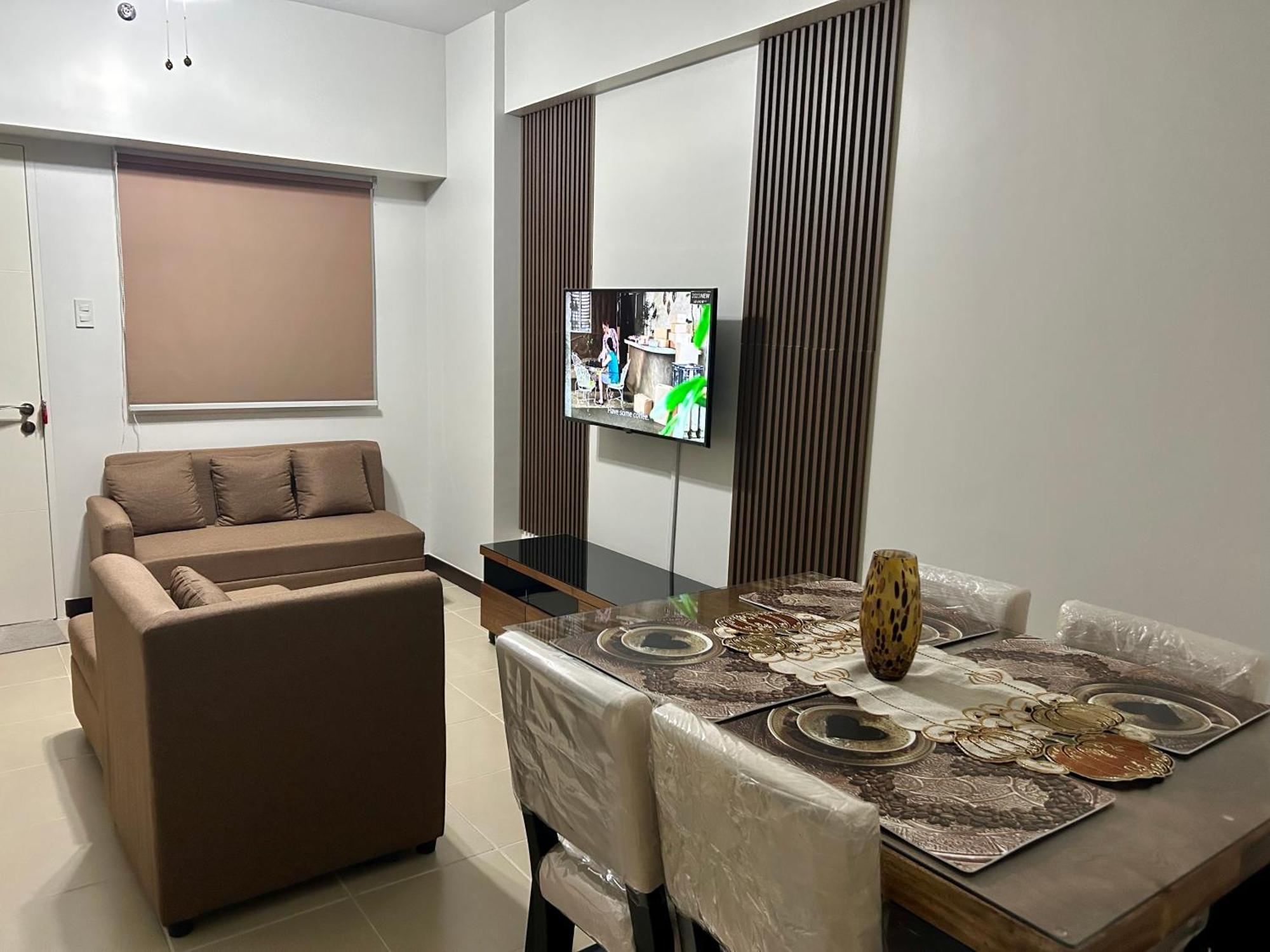 The Atherton Paranaque City Exterior photo
