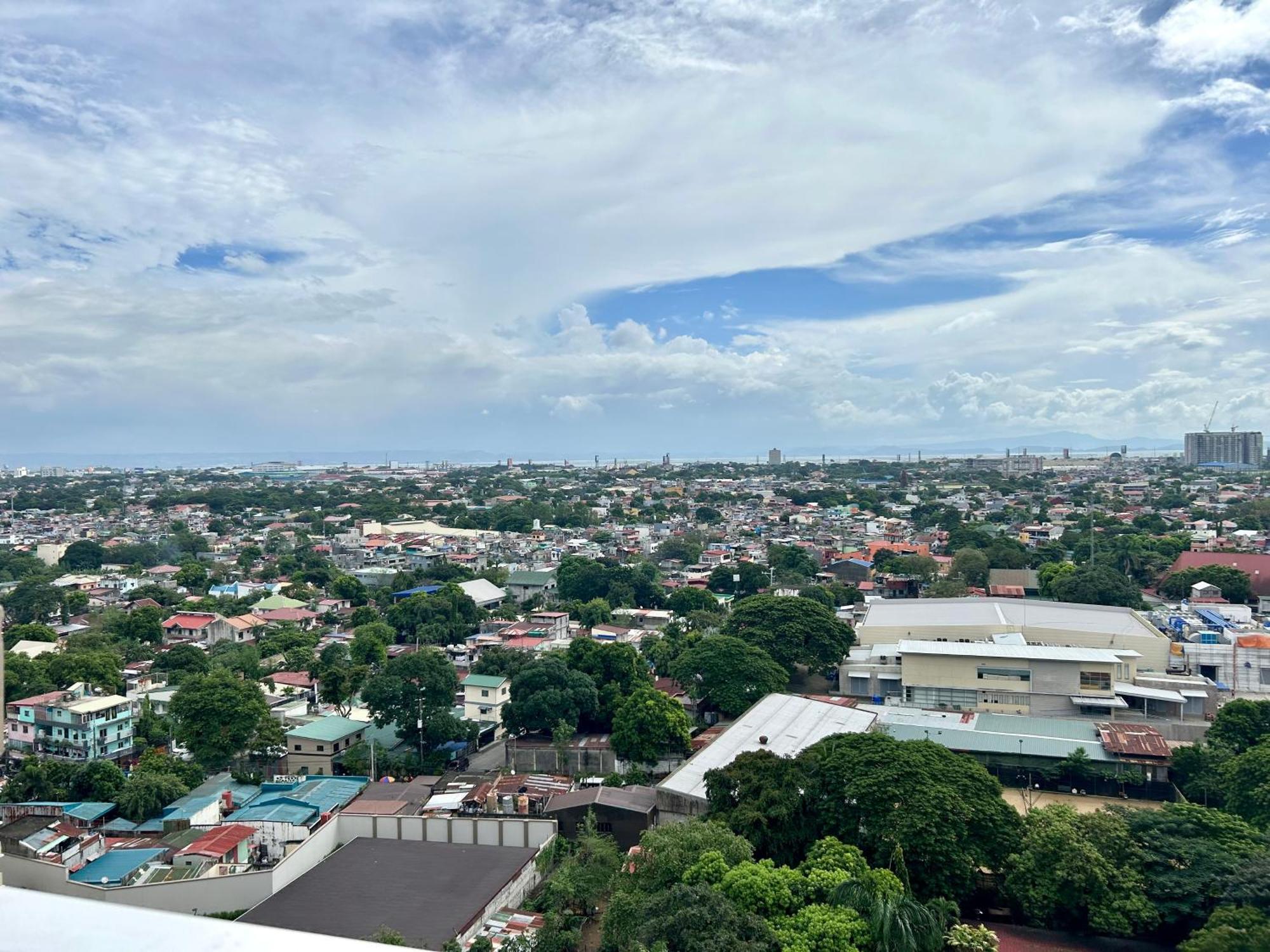 The Atherton Paranaque City Exterior photo
